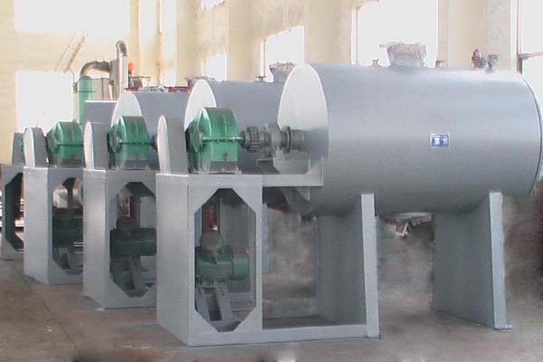 河南XXX化工厂订购昱超干燥真空耙式干燥机两台